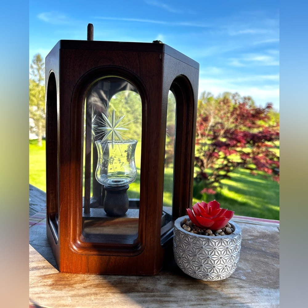 VTGKrantz Colonial WoodKrafts Hand Crafted Candle Holder Etched
Glass Hexagonal